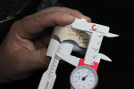 Figure 14  Next, the low lip line measurement is transferred from the papillameter to the caliper.